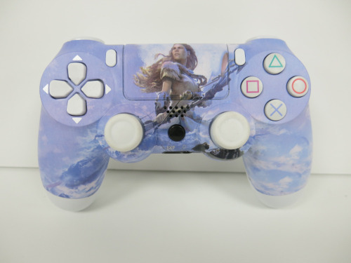 1 x Custom 'Horizon Zero Dawn' PS4 Pad.