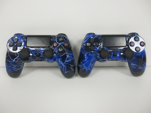 2 x Custom Blue Lightning PS4 Pads. NOTE: 1 x pad has faulty R2 button.