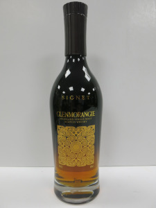 Bottle of Glenmorangie Signet Highland Single Malt Scotch Whisky, 700ml. NOTE: open & missing foil capsule.