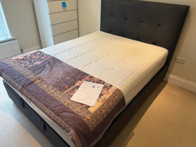 Walkworth / Nicola Ultra 5ft King Size Lift Up Otterman Bed with Mlily Harmony Ortho Mattress.