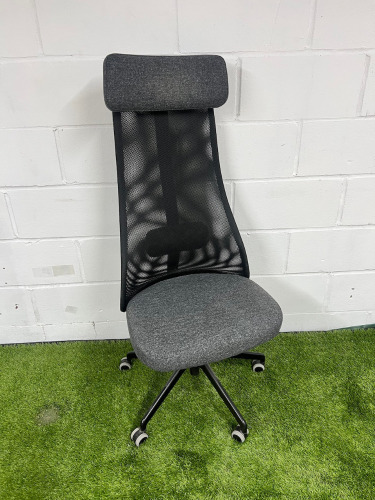 High Back Swivel Office Chair in Grey Fabric Seat with Mesh Back.