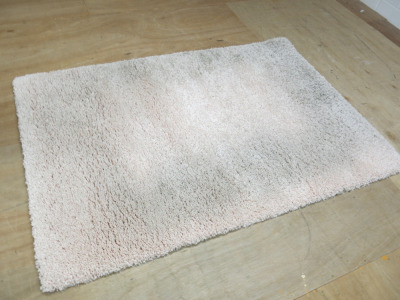 Ikea Vollerslev Pink Rug. Size 133 x 195cm. NOTE: requires cleaning.