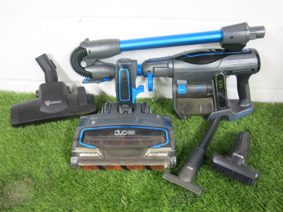 Shark Ion Duo Clean Vacuum with Flexology Reach, Model IF200UK. NOTE: requires charger.
