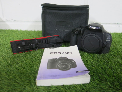 Canon EOS600D Camera with Manual, Strap and Bag.