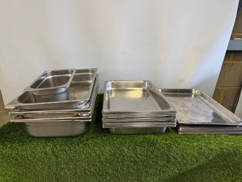 31 x Assorted Sized Metal GN Containers.
