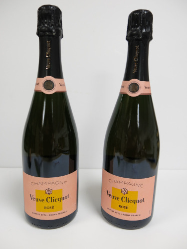 2 x Bottles of Veuve Clicquot Rose Champagne, 750ml.