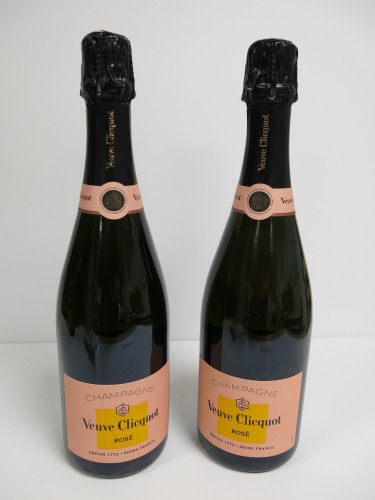 2 x Bottles of Veuve Clicquot Rose Champagne, 750ml.