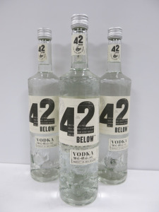 4 x Bottles of 42 Below Vodka, 700ml.