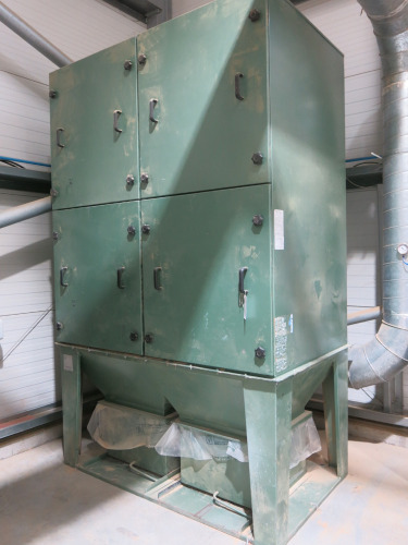 P&J 2 Bin Dust Extractor, S/N 147R.