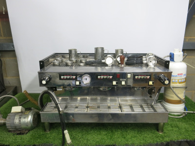 La Marzocco 3 Group Linea Coffee Machine, Model 3AV, S/N 1048328, DOM 11/15. Comes with RPM Pump Type 11083100, BWT Bestmax 2XL Water Filter & 3 Stainless Steel Jugs.