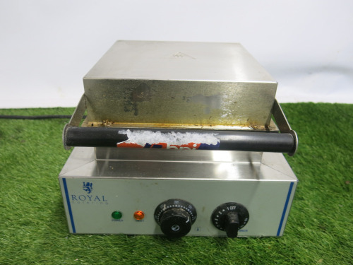 Royal Catering Waffle Maker, Model RCWM-1500-H. Size H24cm, W30cm & D33cm.