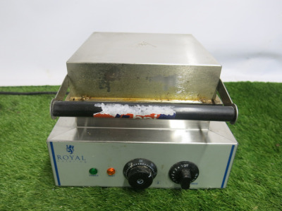 Royal Catering Waffle Maker, Model RCWM-1500-H. Size H24cm, W30cm & D33cm.
