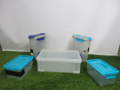 5 x Assorted Sized Storage Containers.