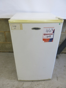 FridgeMaster Single Door Under-Counter Refrigerator, Model FM002. Size H83cm, W47cm & D50cm. NOTE: missing salad box.