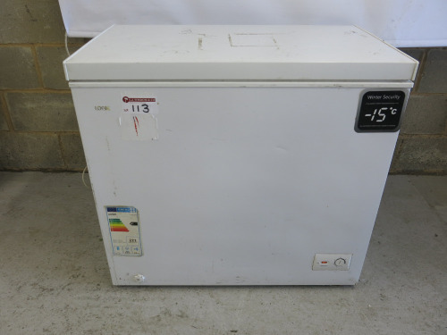 LOGIK Chest Freezer, Model L200CFW18. Size H84cm, W90cm & D52cm.