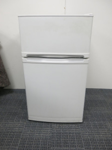 Essentials Refrigerator, Model CUC50W20. Size H83 x W47 x D50cm.