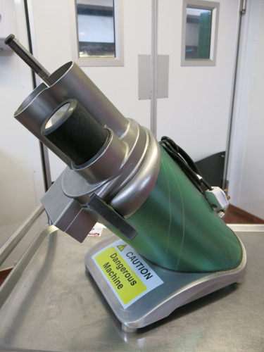 Brunner Barvel Commercial Vegetable Cutter. Comes with Assorted Blades.