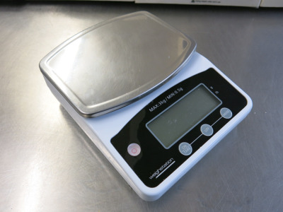 WeighStation Digital Scales, Model F201, Max 3kg.