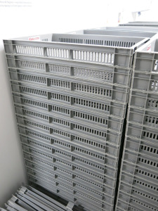 20 x Allibert 21014 Hard Plastic Drainer Trays. Size H6 x W40 x L60cm.