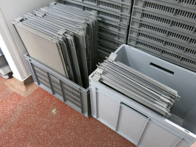 25 x Allibert 61064 Hard Plastic Lids. Size 60 x 40cm.
