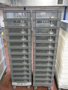 18 x Hard Grey Plastic Drainer Trays. Size H11 x W40 x L60cm.