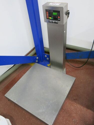 Avery Weigh-Tronics Platform Scales, Model HL-265, S/N 029960, Max Capacity 90kg.