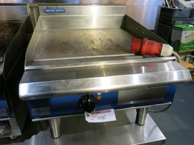 Blue Seal Commercial Electric Griddle, 3 Phase. Size H60 x W60 x D82cm.
