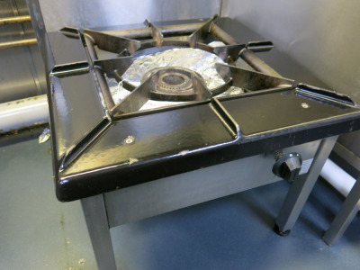 Commercial Gas Free Standing Stockpot Stove. Size H50 x W60 x D60cm.