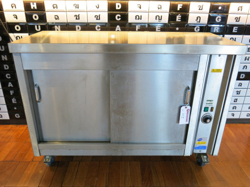 CED Fabrications 2 Door Plate Warmer, Model HC, S/N 798652. Size H86 x W100 x D80cm.