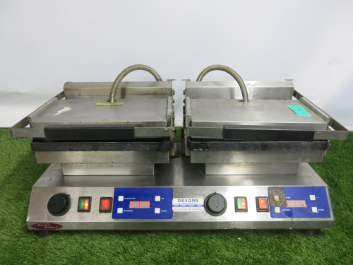 Rowlett Rutland Electric Double Contact Panini Grill , Ribbed Top & Flat Bottom, Model RE200FR DT-S. Size H32 x W74 & D36cm.