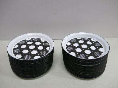60 x Enamelled 19cm Plates.