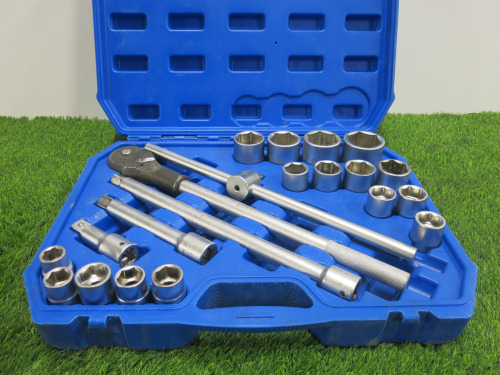 Condor Werkzeug Industrial Quality Chrome Vanadium Steel, 21 Pcs Socket Set, Hex 19-50mm, Hex 3/4" Sq Drive. Comes in Plastic Carry Case.