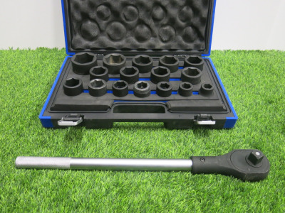 Condor Werkzeug Industrial Quality Chrome Molybdenum Steel, 16 Pcs Deep Impact Socket Set, Hex 19-50 mm, Hex 3/4" Sq Drive. Comes in Plastic Carry Case with 3/4" Ratchet Handle.