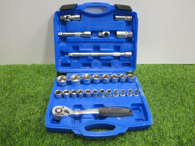 Condor Werkzeug Industrial Quality Chrome Vanadium Steel 27 Pcs Socket Set, Hex 8-32mm, 1/2" Sq Drive. Comes in Plastic Carry Case.