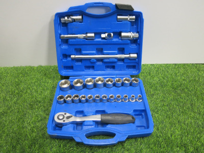 Condor Werkzeug Industrial Quality Chrome Vanadium Steel 27 Pcs Socket Set, Hex 8-32mm, 1/2" Sq Drive. Comes in Plastic Carry Case.