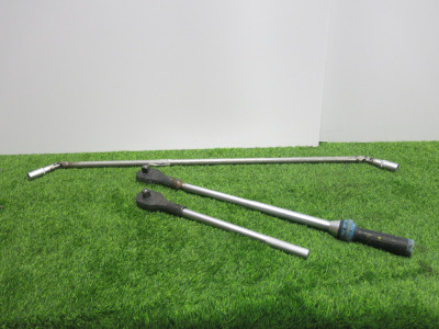 Assorted Lot of Tools to Include: 1 x 3/4" Square Drive Ratchet Handle, 1 x Bespoke Made Torque Wrench & 1 x Socket Bar.