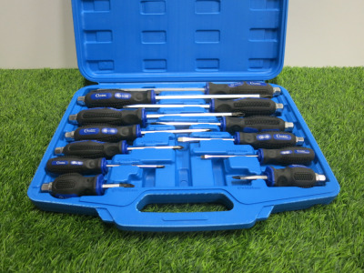 Condor Werkzeug Industrial Quality Chrome Vanadium Steel 12 Pcs Screwdriver Set. Comes in Plastic Carry Case.