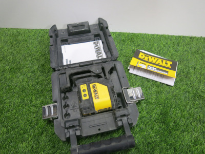DeWalt Laser Chalk Line LaserLine Generator, Model DW088. Comes with Carry Case.