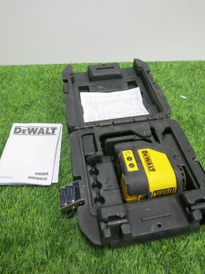DeWalt Laser Chalk Line LaserLine Generator, Model DW088. Comes with Carry Case.