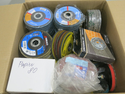 Large Quantity of Cutting & Sanding Discs to Include: 7 x Packs of 10 Grayson 22mm, 8 x Packs 5 of Abracs 22.3mm, 3 x Packs of 25 Klingspor 22.23mm, 1 x Pack of 80 Makita Sanding Discs, 1 x Pack of Faithful Sanding Discs & 1 x Universal Fit Grinding Cup 