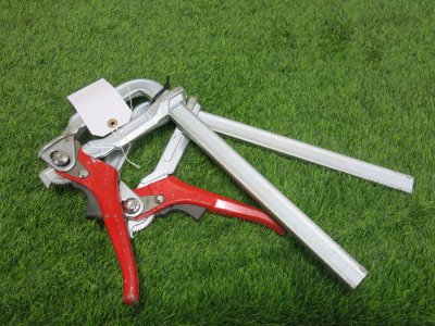 Pair of Bessey XA Lever Clamp, Size 330/140.