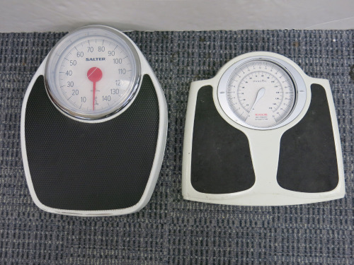 2 x Assorted Weighing Scales to Include: 1 x Hanson & 1 x Salter.