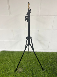 Manfrotto 5001B Compact Extendable Tripod.