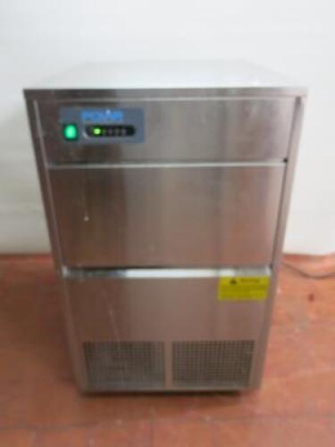 Polar Gl192-02 Stainless Steel Ice Maker with Manual, Pipes & Scoop. Size (H) 83cm x(W) 50cm x (D) 60cm.Comes with Instruction Manual