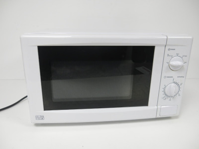 George Home 700W Microwave Oven, Model GMM101W-18.