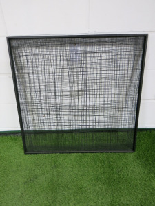 Metal Contemporary Wire Artwork. Size 80 x 80cm.