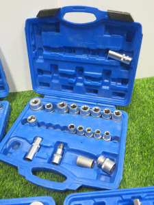 5 x Condor Werkzeug Industrial Quality Chrome Vanadium Steel 27 Pcs Socket Set, Hex 8-32mm, 1/2" Sq Drive. Comes in Plastic Carry Cases. NOTE: these are incomplete sets.