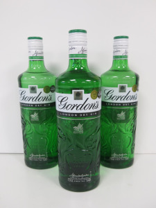 4 x Bottles of Gordon's London Dry Gin, 70cl.