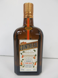 Cointreau Liqueur, 70cl.