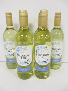 5 x Bottles of Blossom Hill White Wine, 750ml.